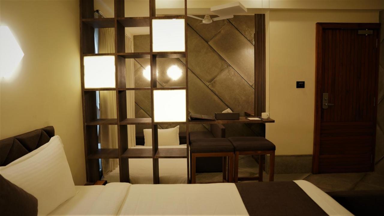 De Glance Hotel Súrat Exteriér fotografie